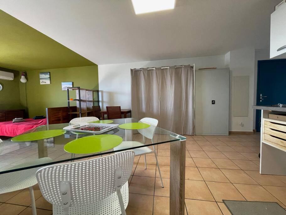 Immense Studio 51 Jusqu'A 4 Personnes Avec Vue Mer Saint-Denis Zewnętrze zdjęcie
