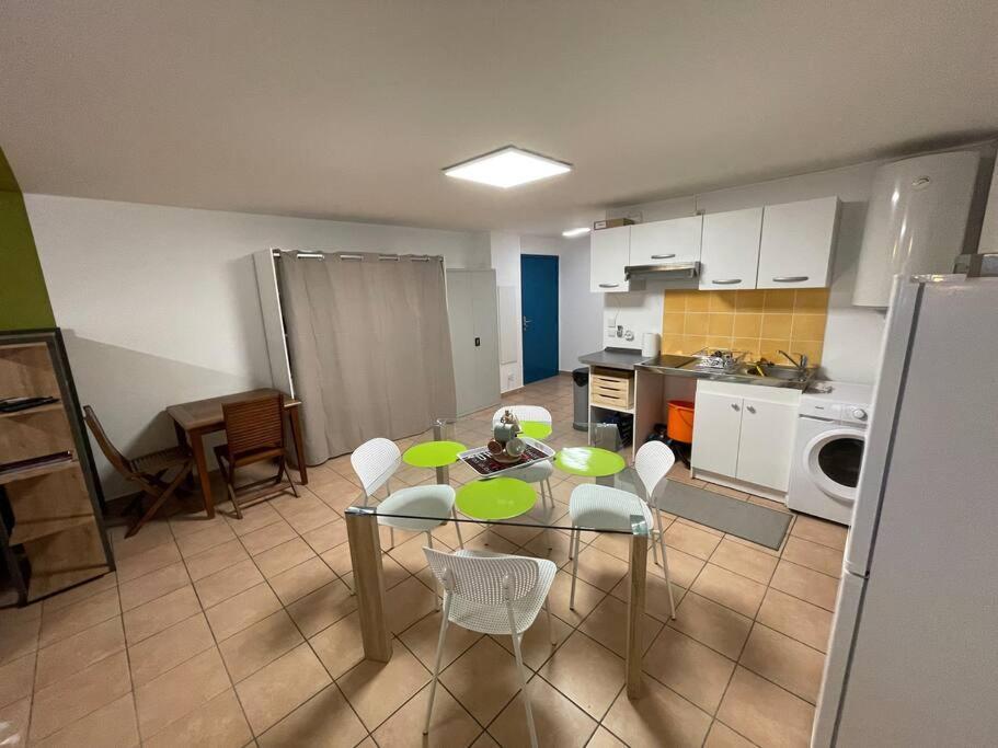 Immense Studio 51 Jusqu'A 4 Personnes Avec Vue Mer Saint-Denis Zewnętrze zdjęcie