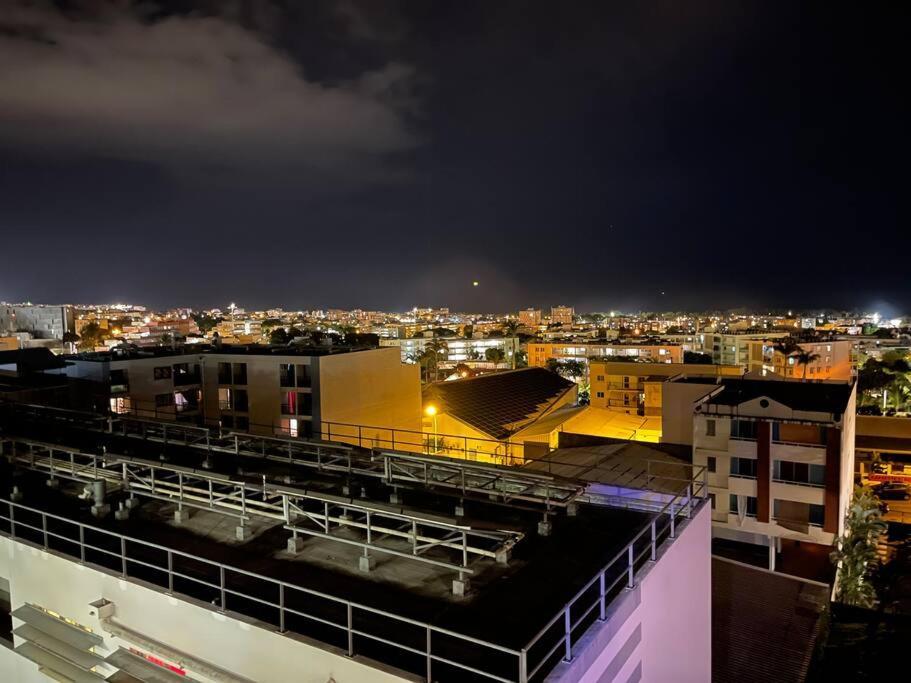 Immense Studio 51 Jusqu'A 4 Personnes Avec Vue Mer Saint-Denis Zewnętrze zdjęcie