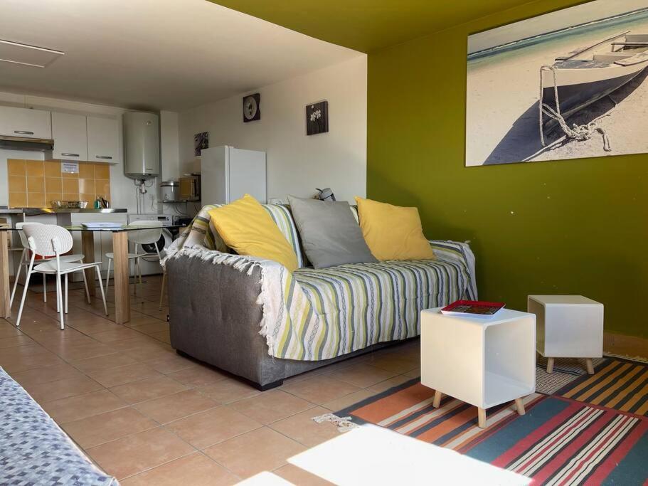 Immense Studio 51 Jusqu'A 4 Personnes Avec Vue Mer Saint-Denis Zewnętrze zdjęcie